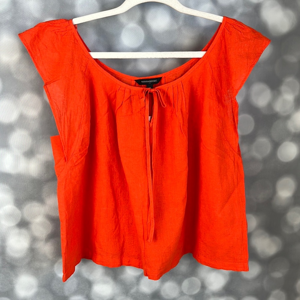 NWT Banana Republic womens bright orange linen blend top. Size Medium